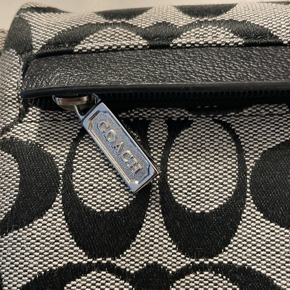 90. Coach Monogram waist belt - Picture 2 of 11